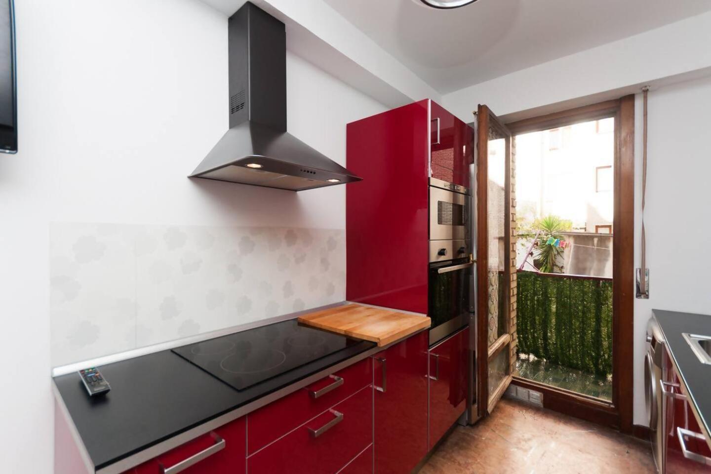 Apartamento Con Parking Privado Cerca De Zurriola San Sebastián Dış mekan fotoğraf